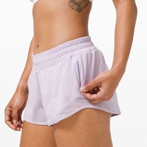 Lululemon Hotty Hot Short 2.5"